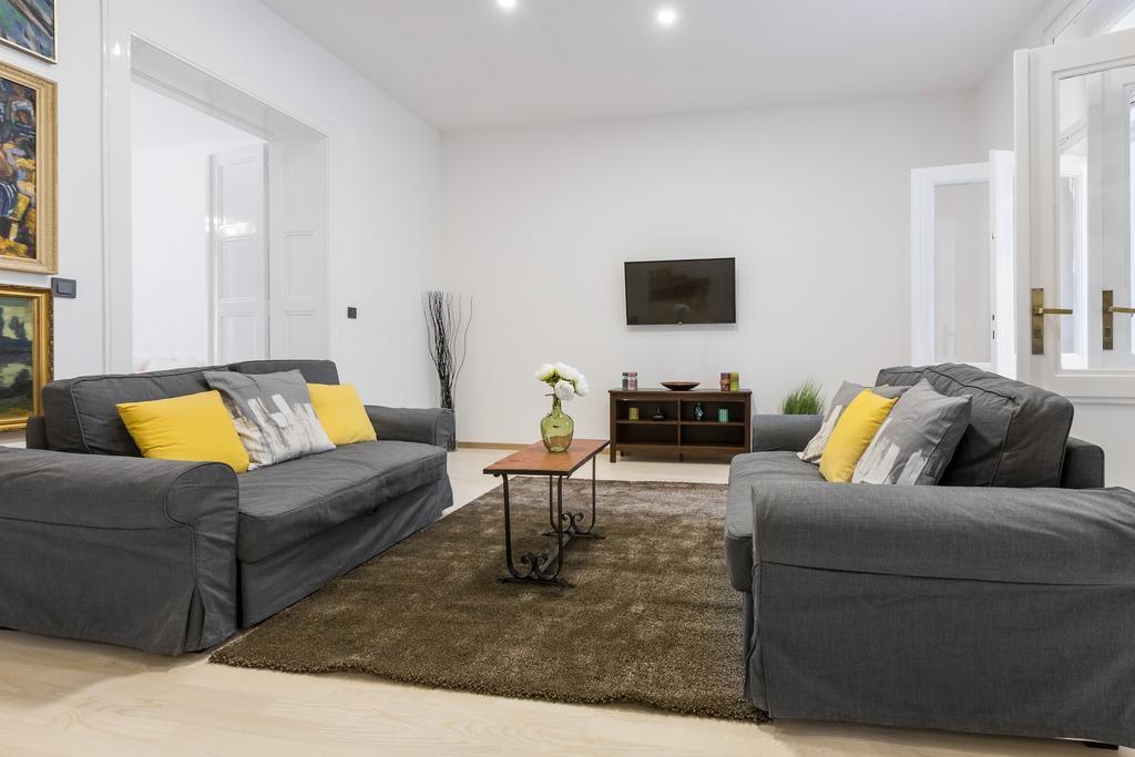 Apartment Amruševa Zagreb Buitenkant foto